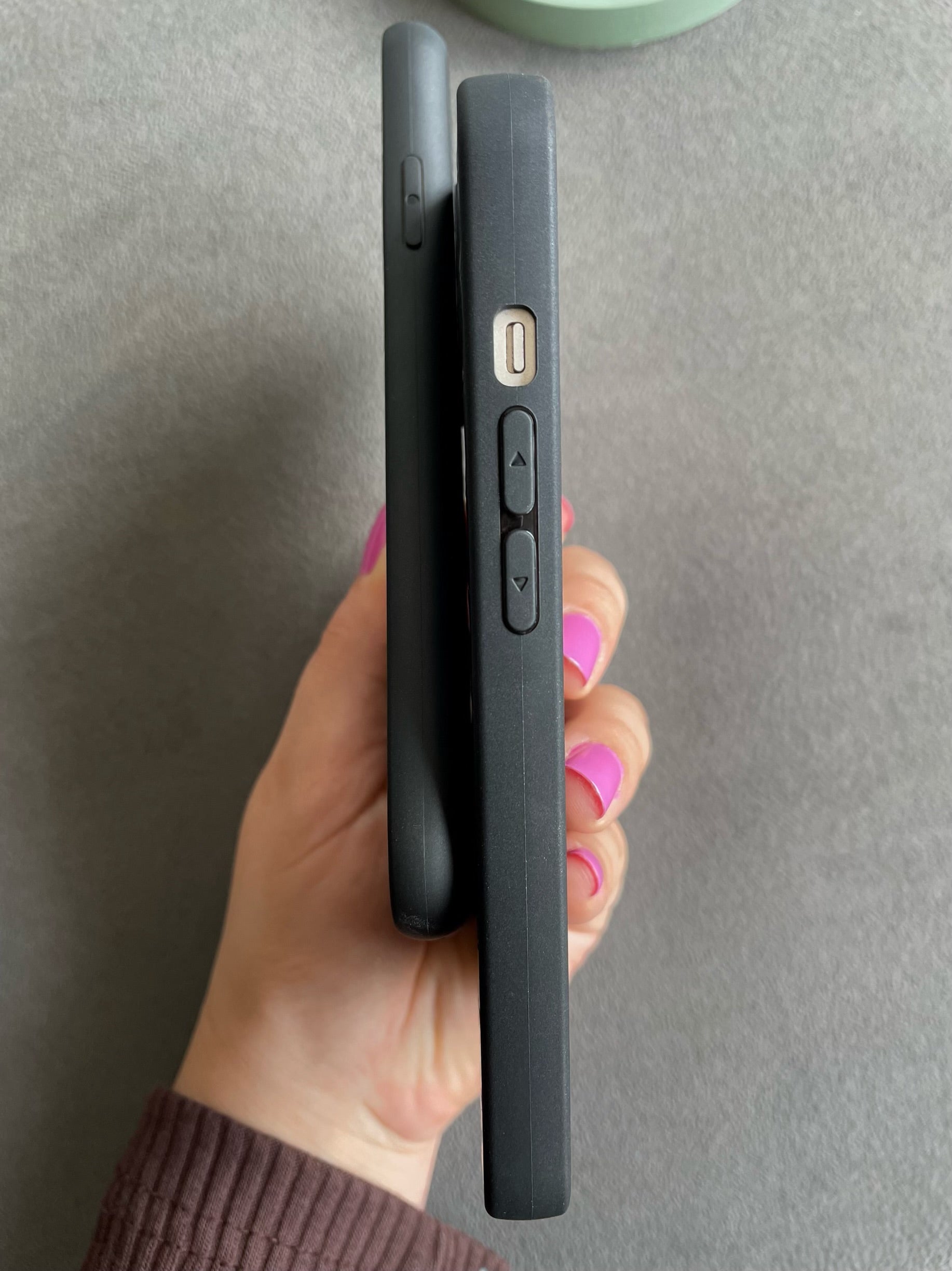 Moon Serisi Gri Croco Deri iPhone Kılıfı