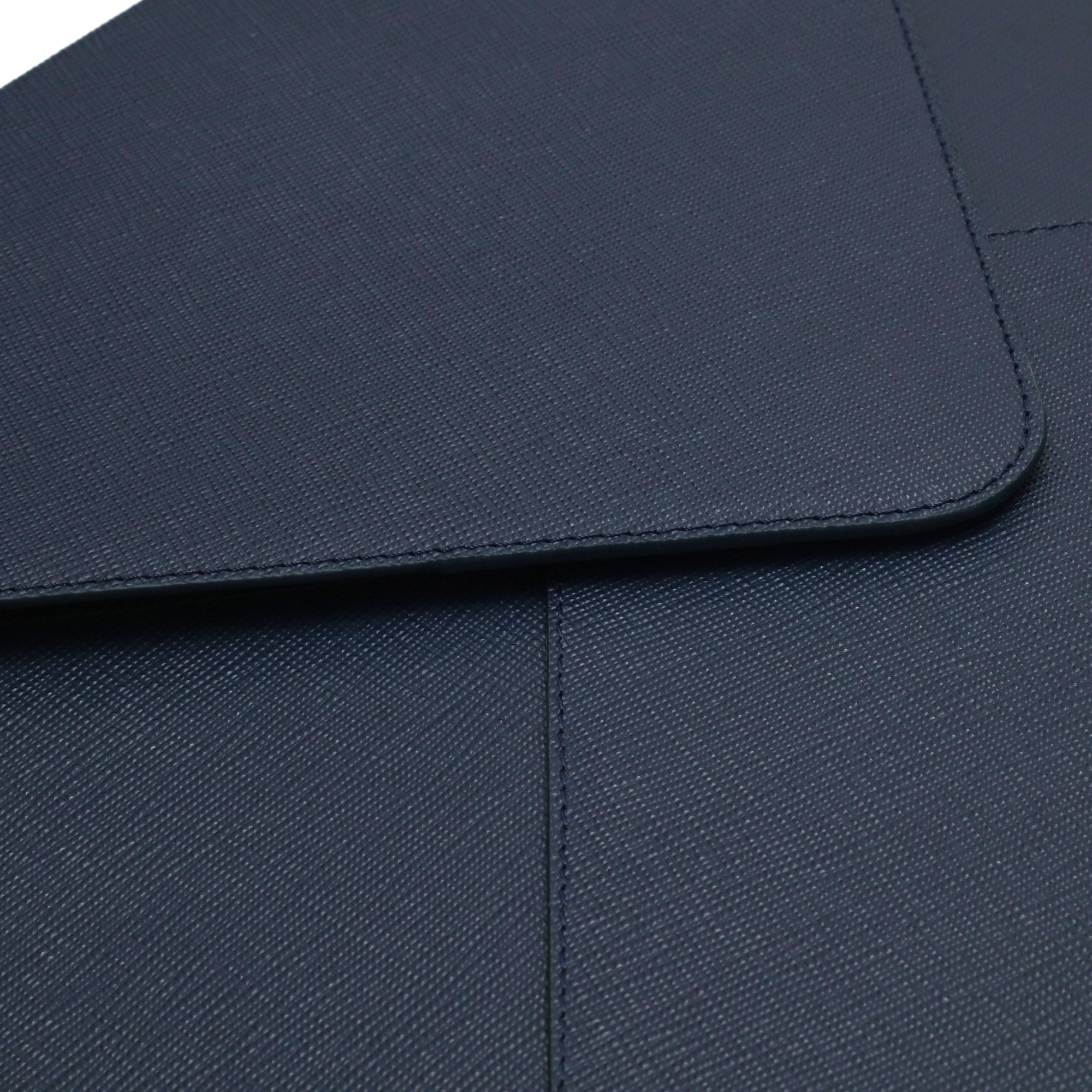 Saffiano Deri MacBook Kılıfı Lacivert