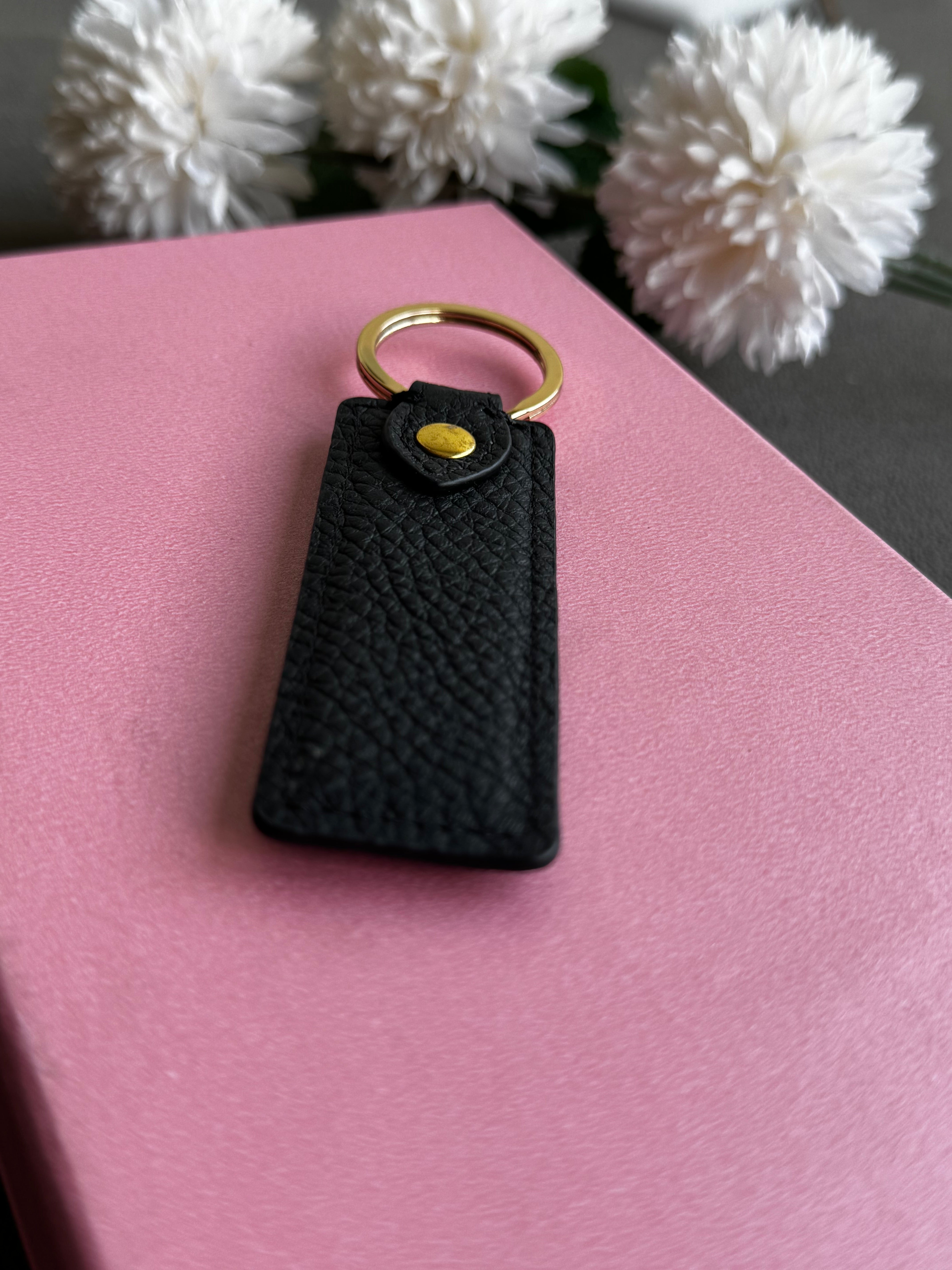 Siyah deri halka anahtarlık