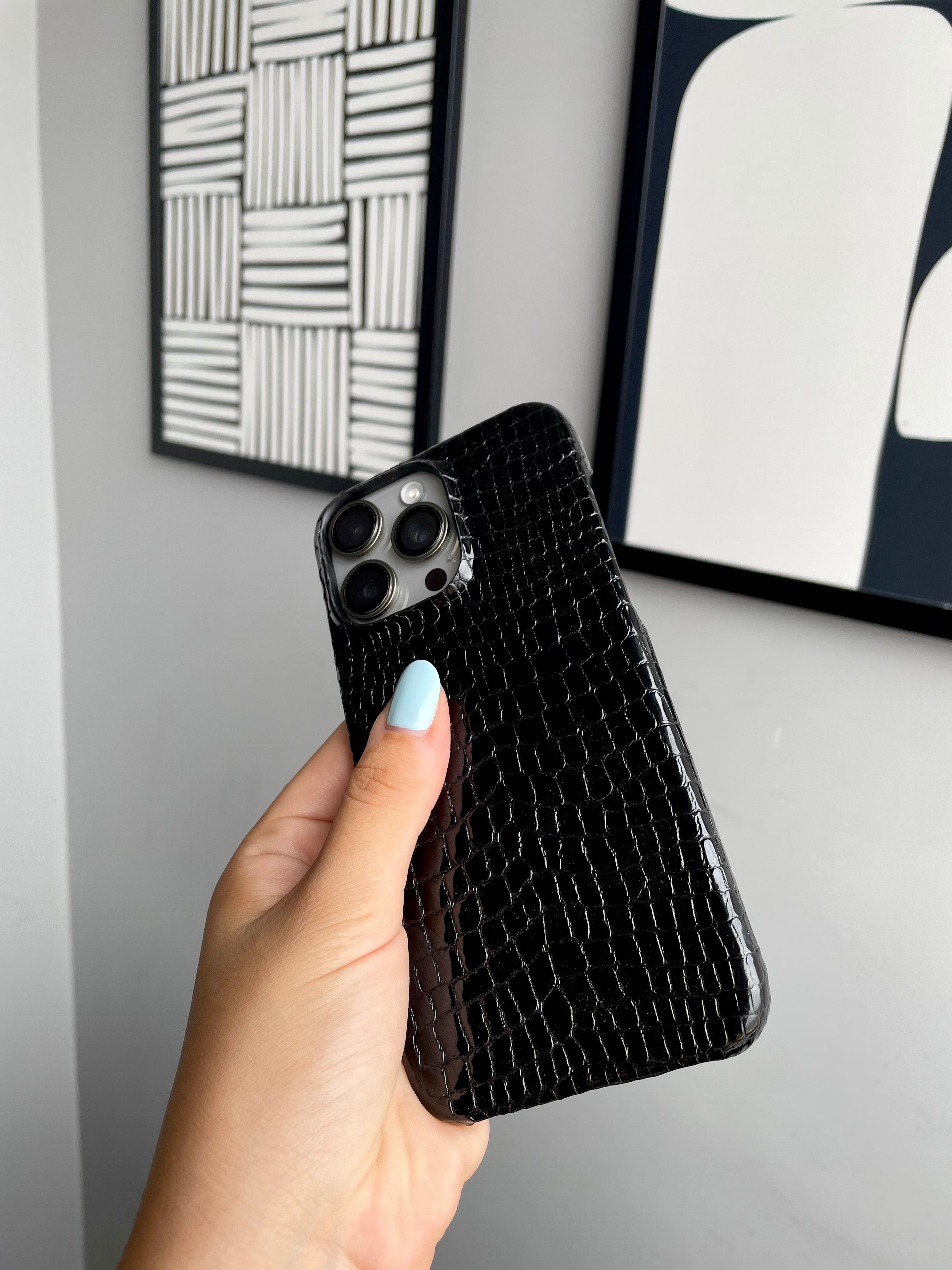 Siyah Parlak Küçük Croco Deri iPhone Kılıfı