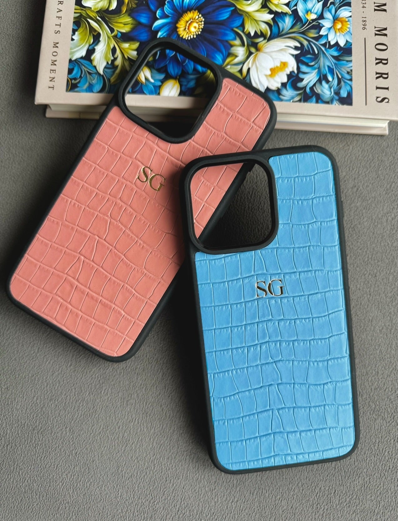 Bebek Mavi Mat Croco Deri iPhone Kılıfı