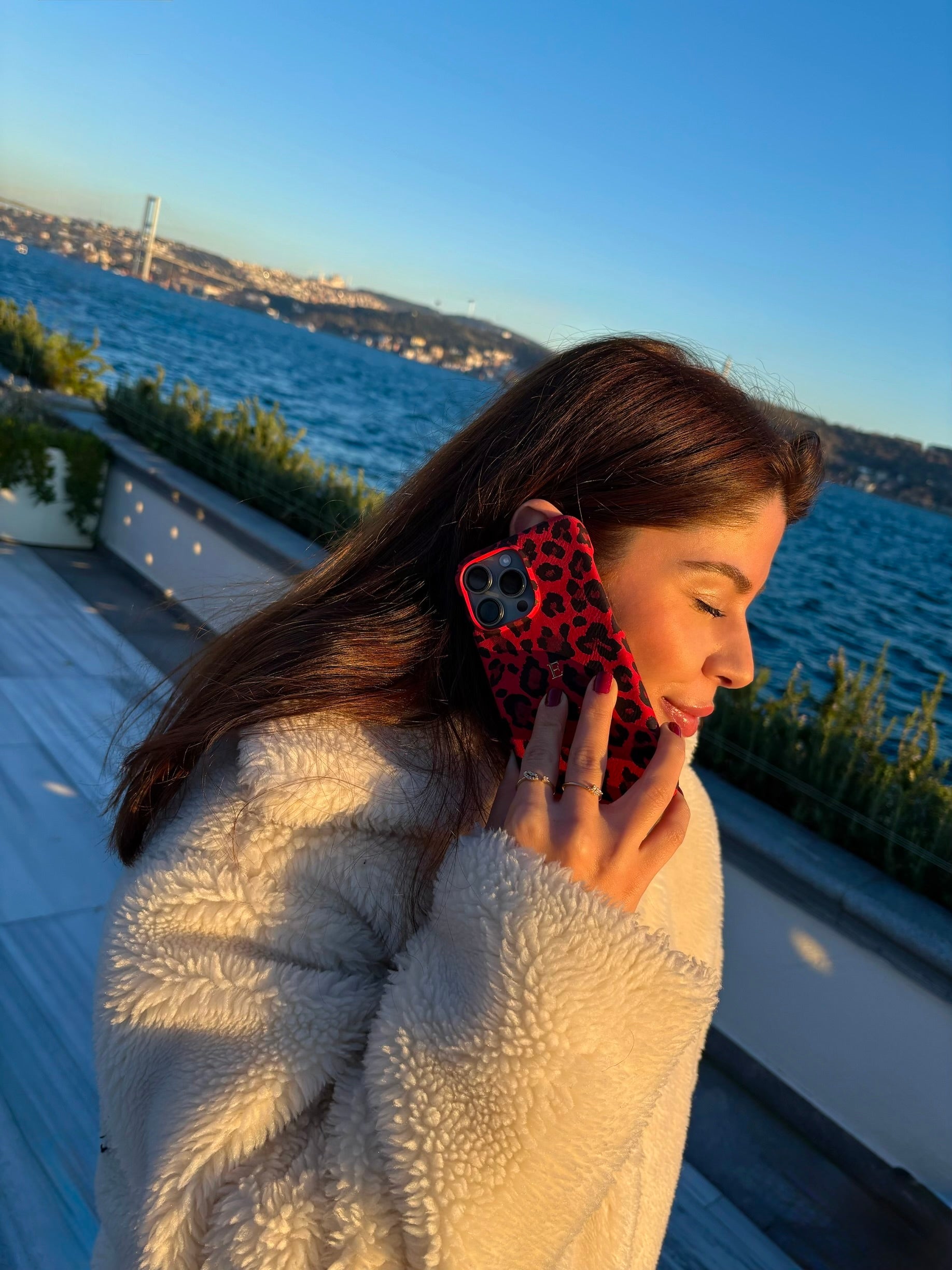 Kırmızı Rugan Leopar Deri iPhone Kılıfı