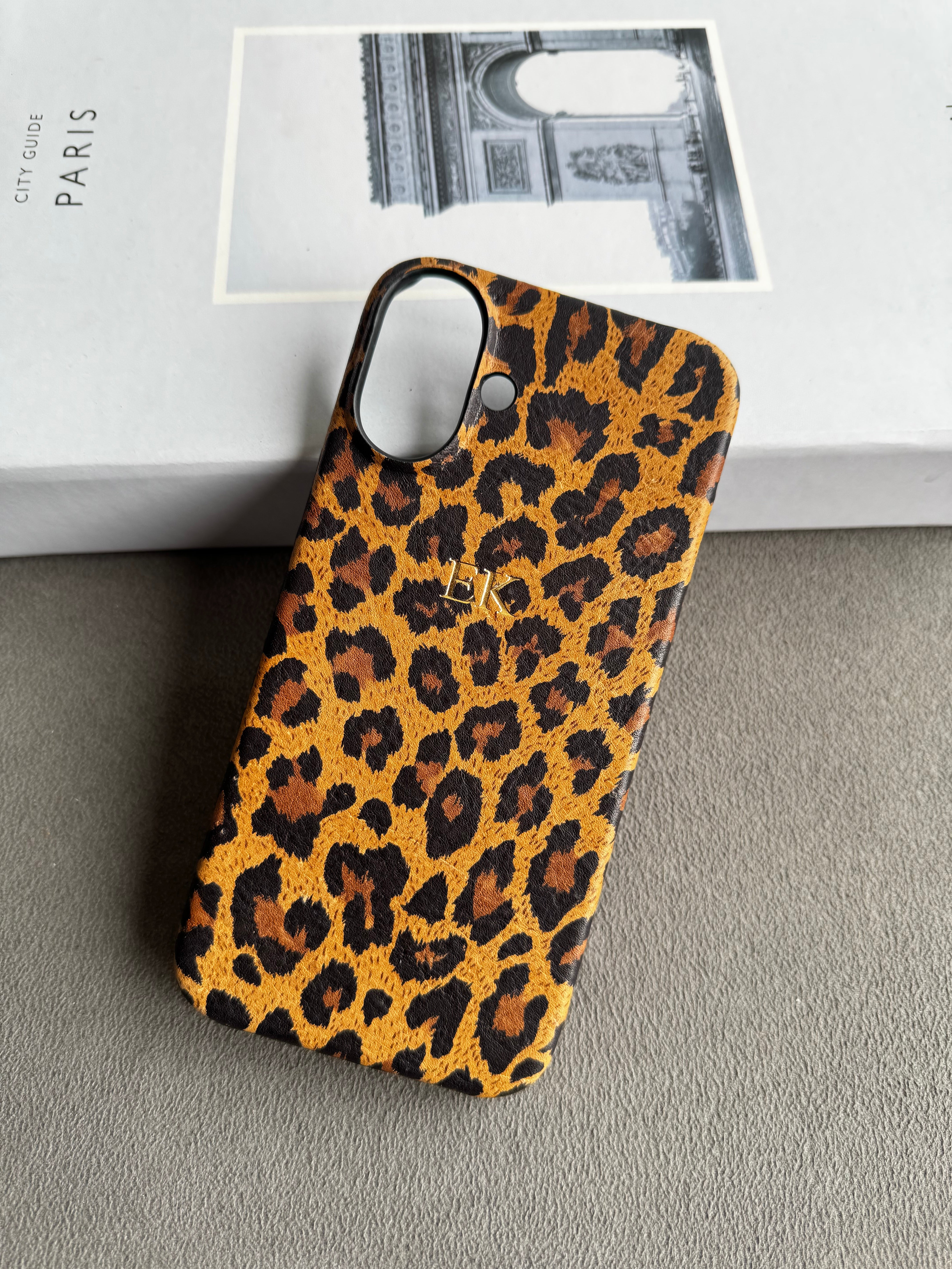 Kahverengi Leopar Desenli Deri iPhone Kılıf