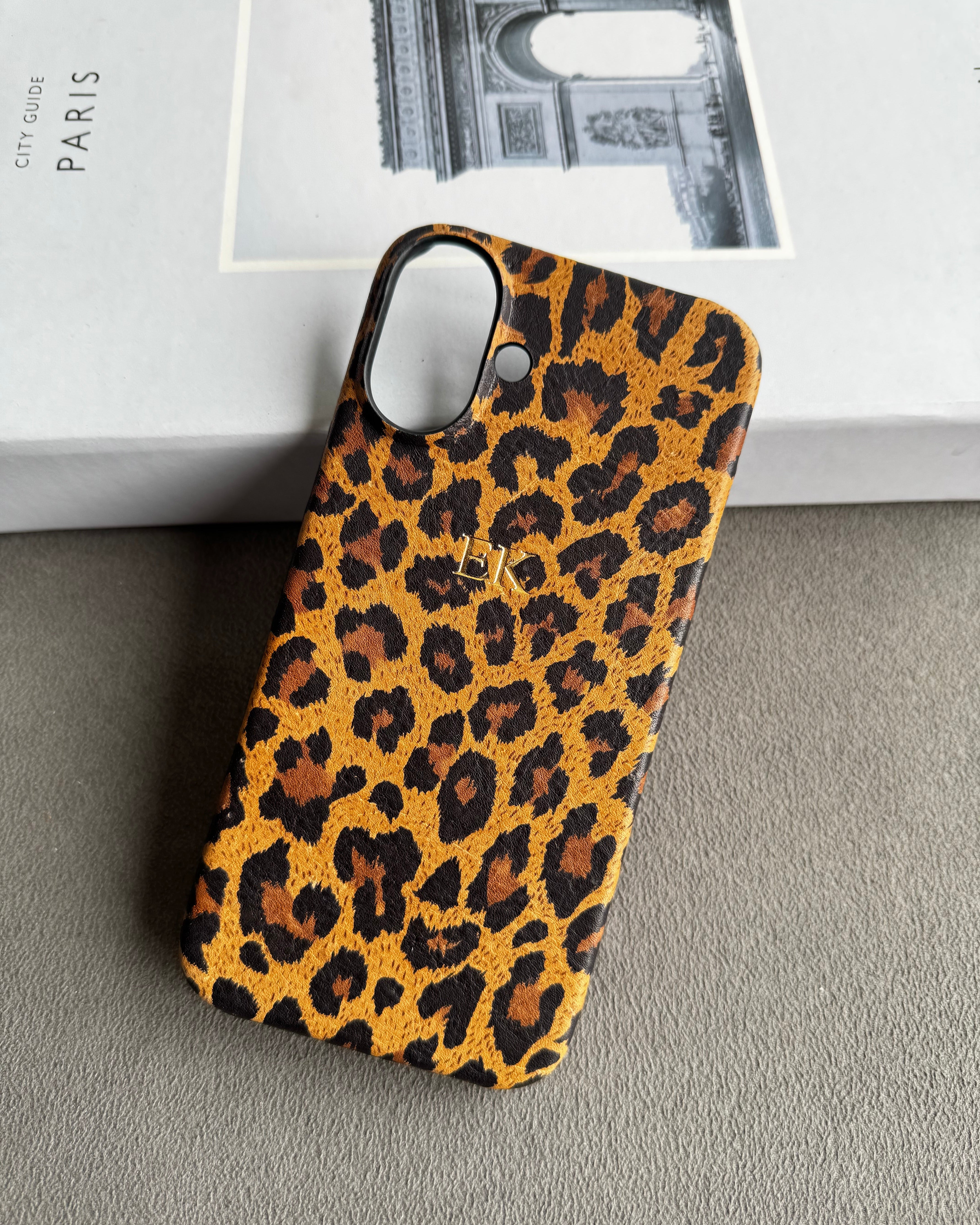 Kahverengi Leopar Desenli Deri iPhone Kılıf