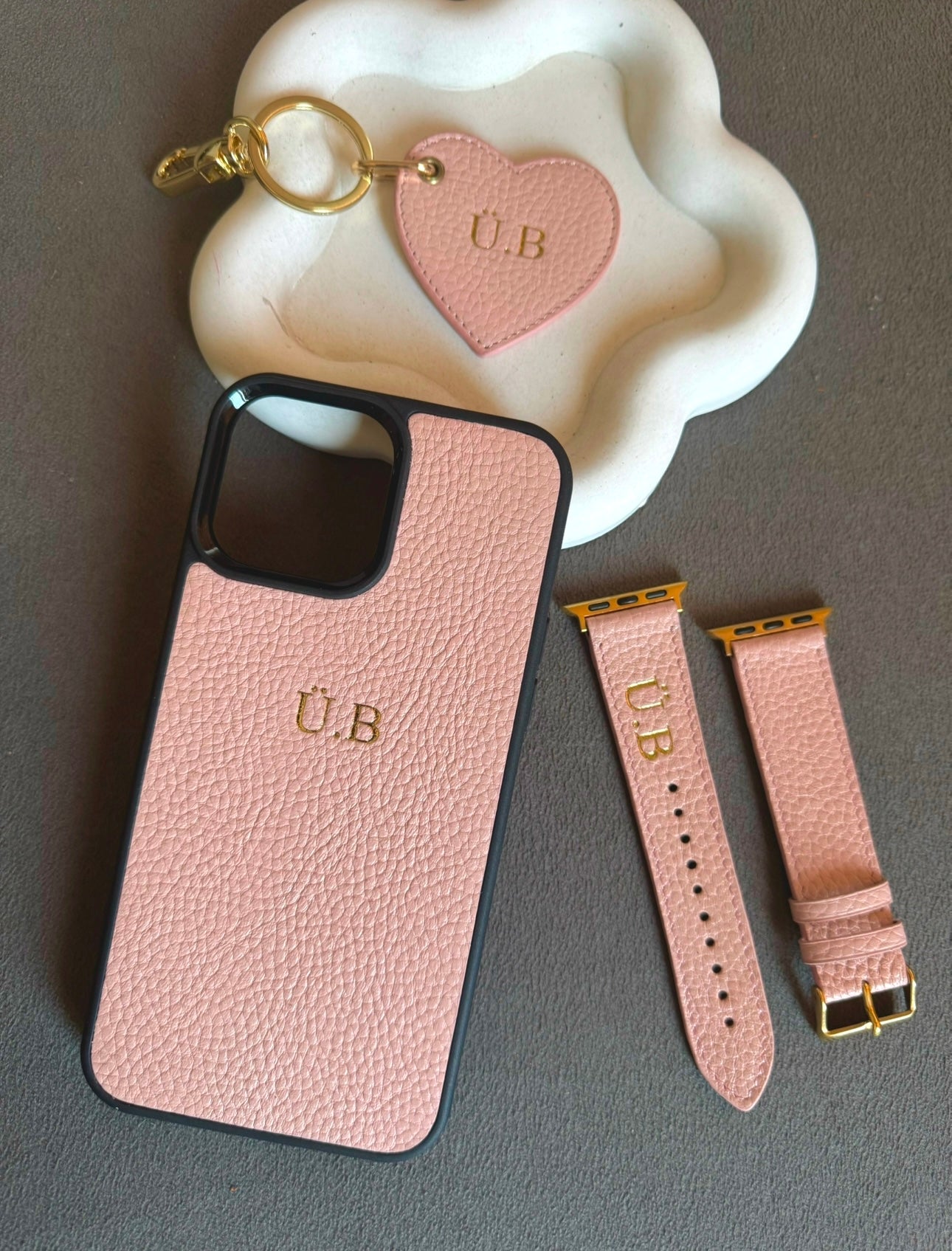 iPhone Kılıfı, Anahtarlık ve Apple Watch Kordonu Seti | Pudra Togo