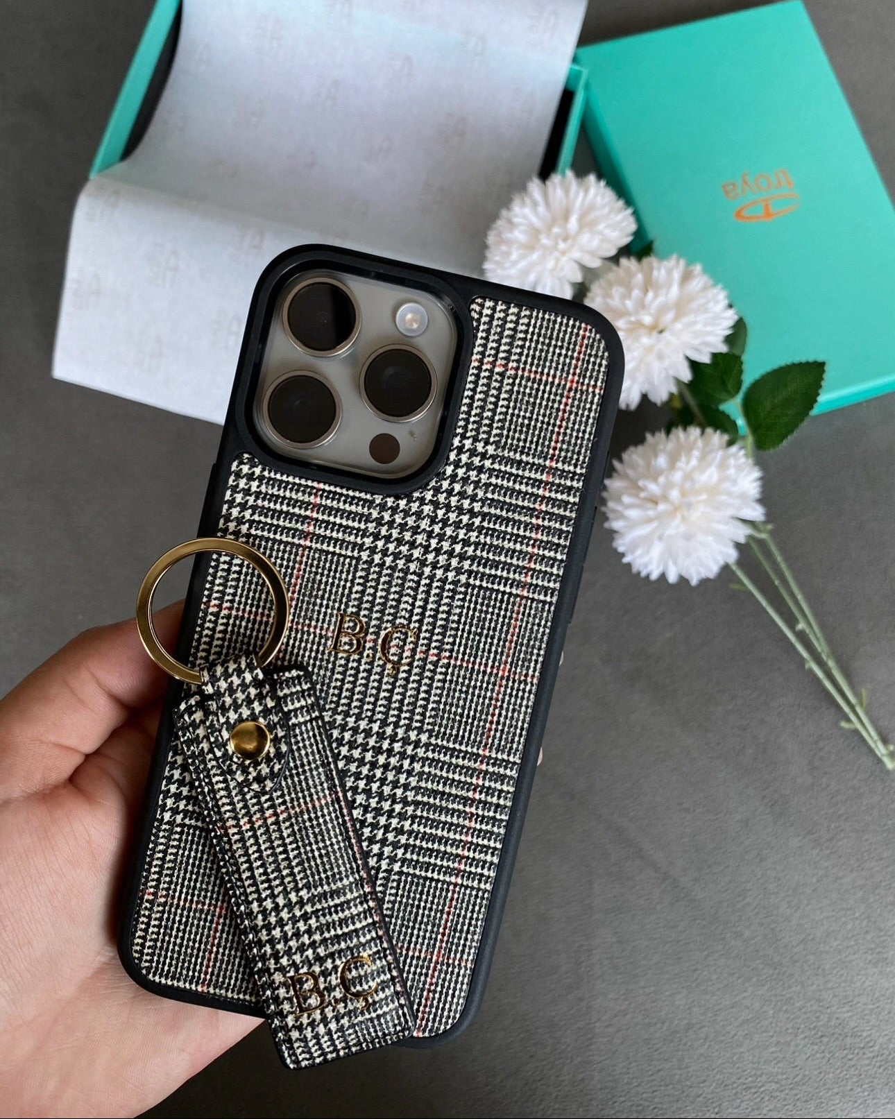 iPhone Kılıfı ve Anahtarlık Seti | Ekose Gri (Havuz Model)