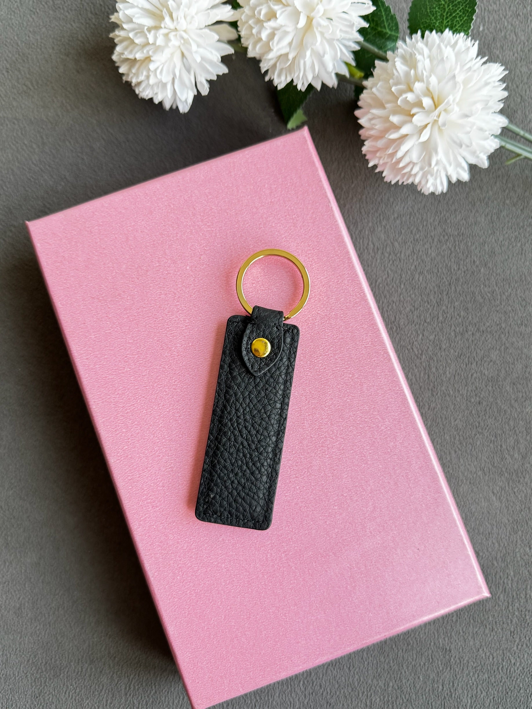 Siyah deri halka anahtarlık