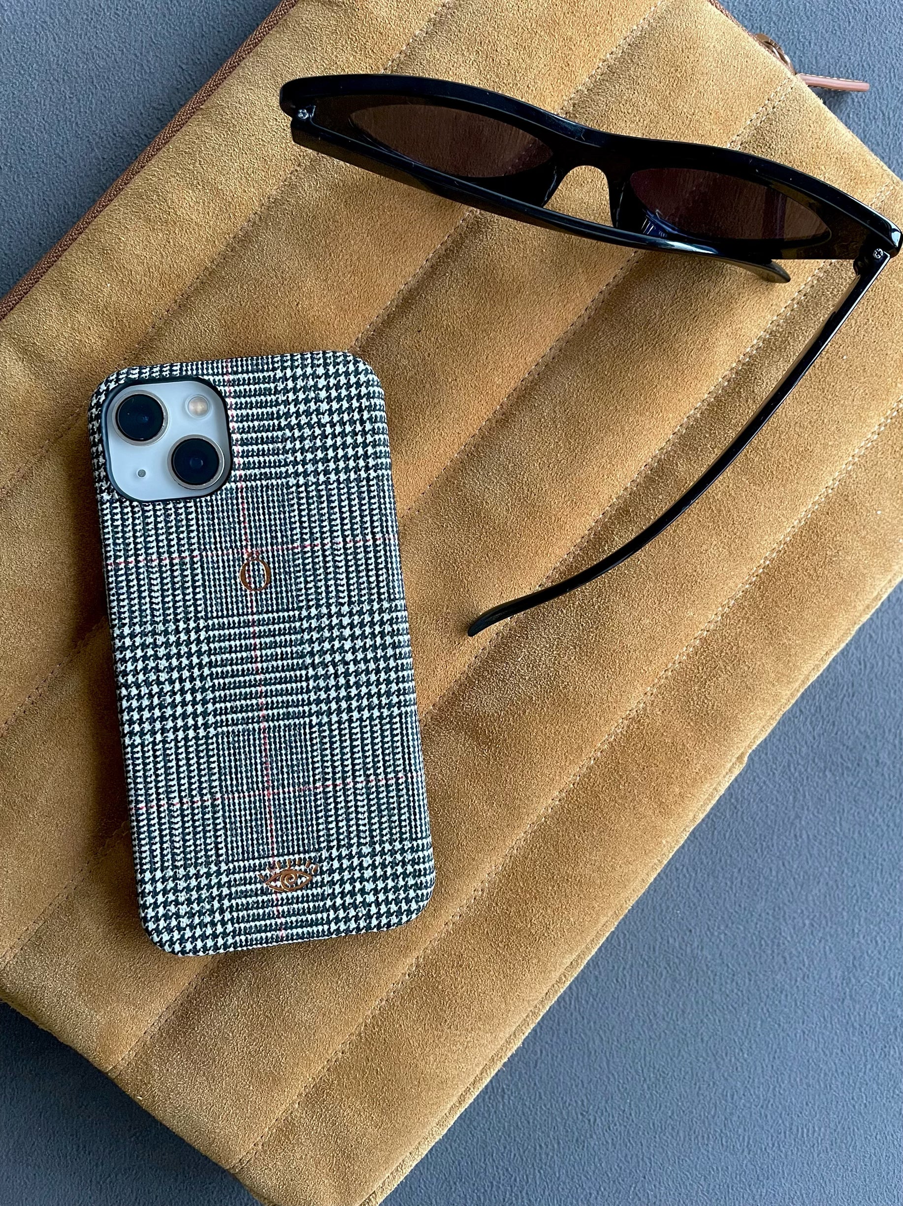 Ekose Gri iPhone Kılıfı