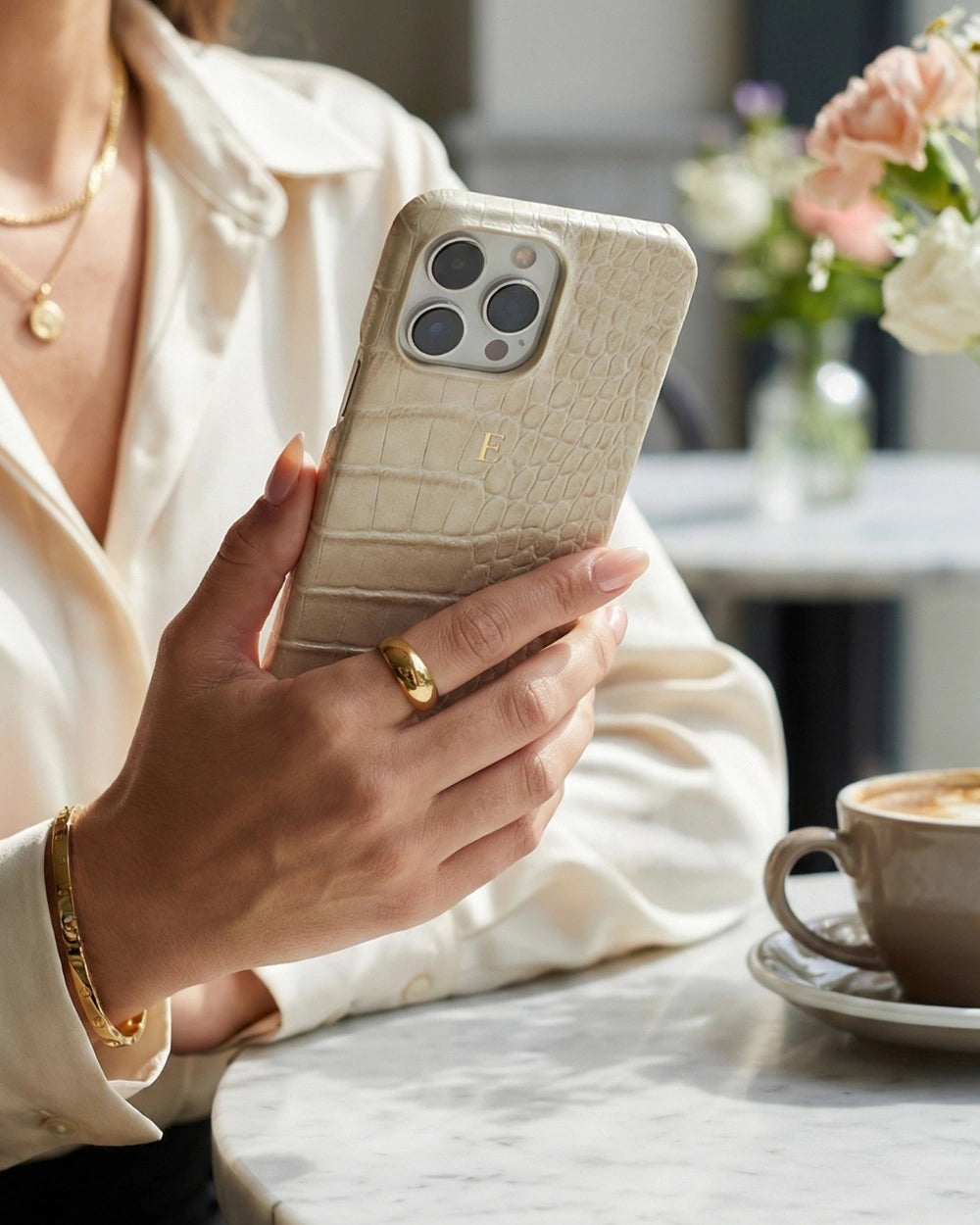 Bej Rugan Croco Deri iPhone Kılıfı