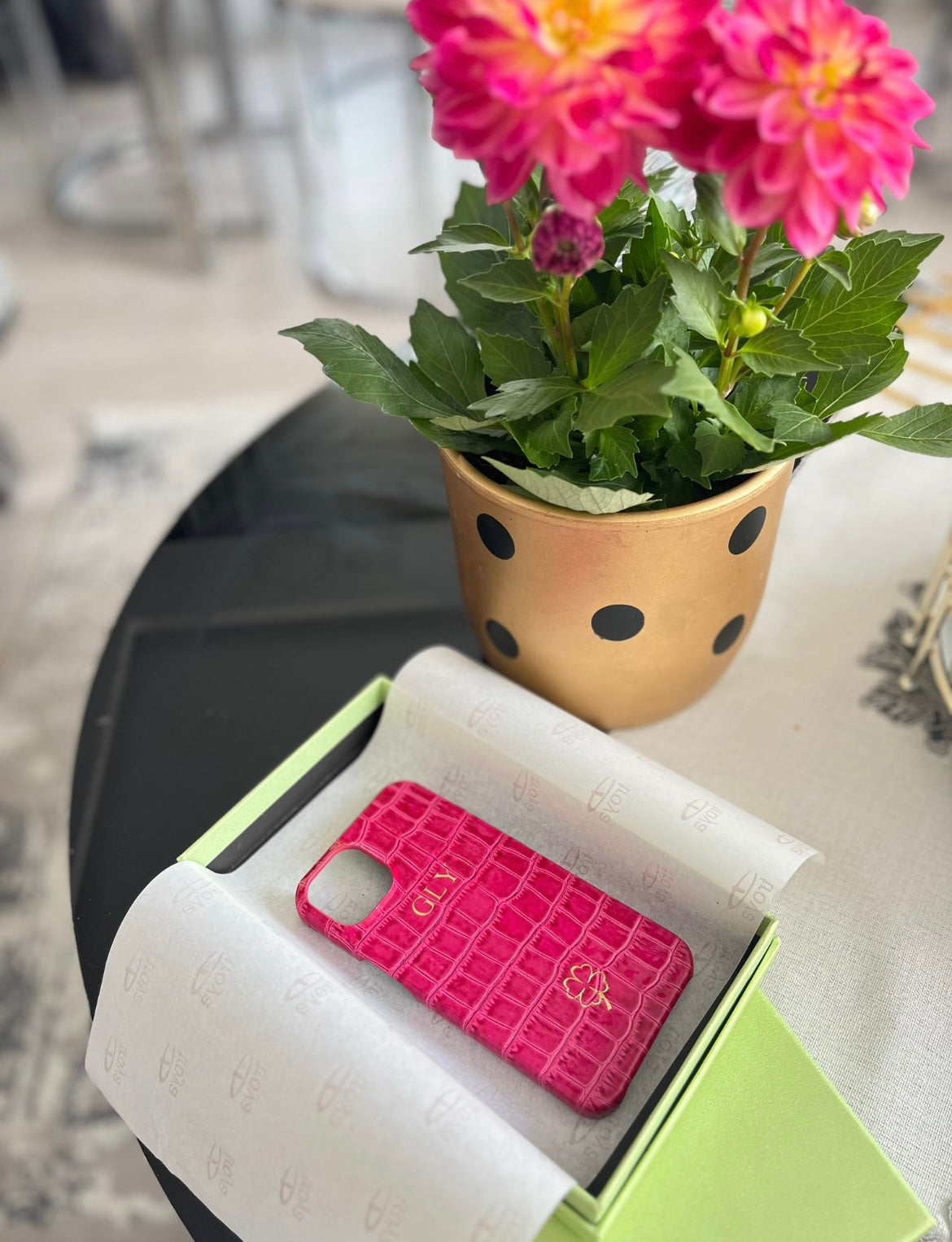 Fuşya Croco Deri iPhone Kılıfı