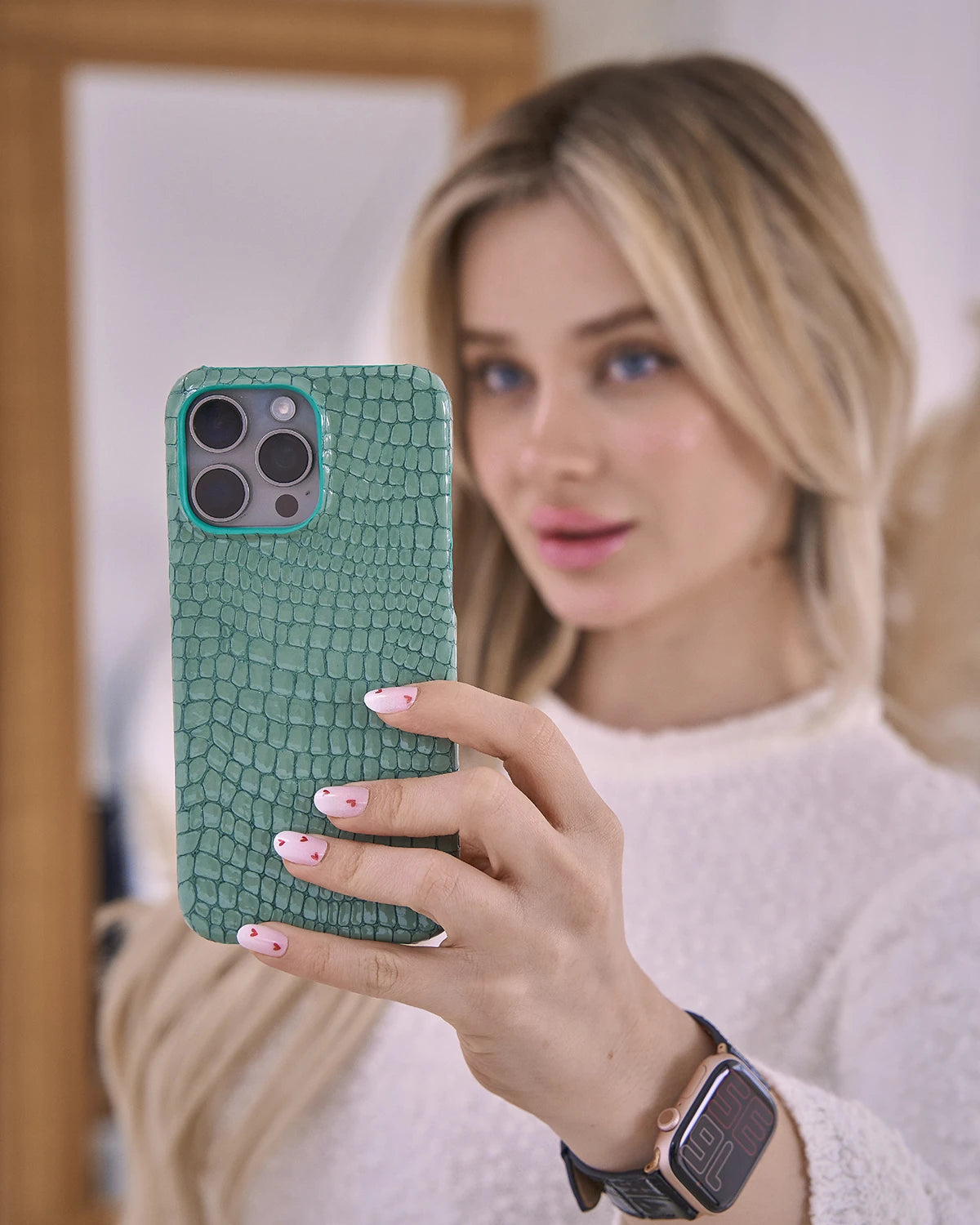 Su Yeşili Küçük Croco Deri iPhone Kılıfı