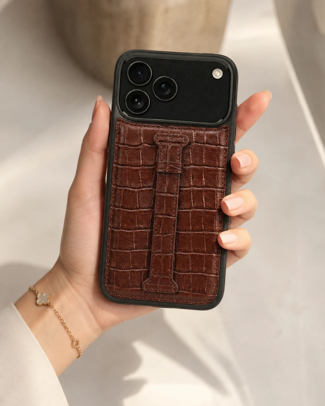Kemerli iPhone Kılıfı | Kahve Mat Croco