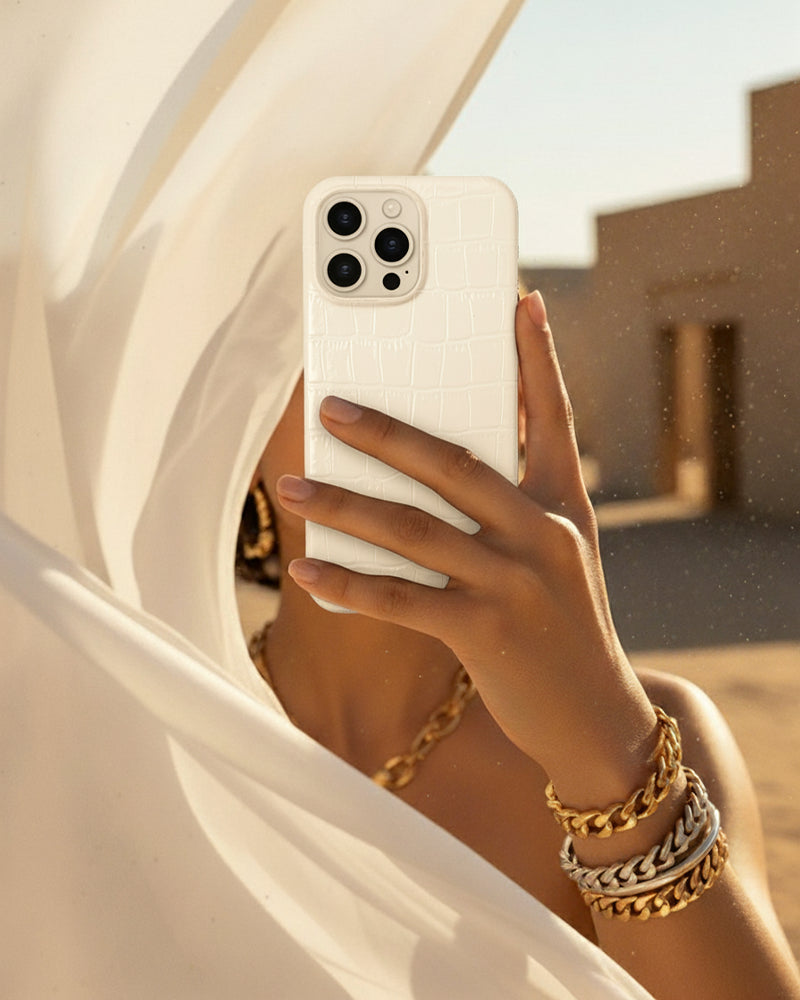 Emerald Serisi Beyaz Rugan Croco Deri iPhone Kılıfı