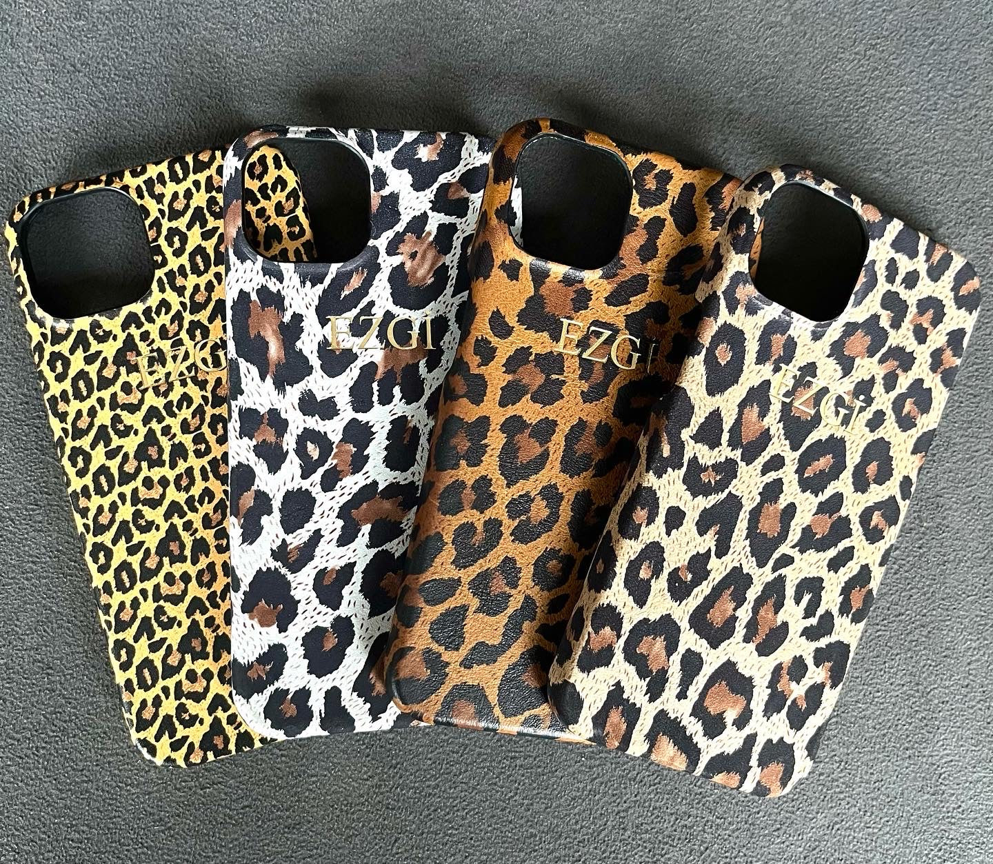Açık Bej Tabanlı Leopar Desenli Deri iPhone Kılıf