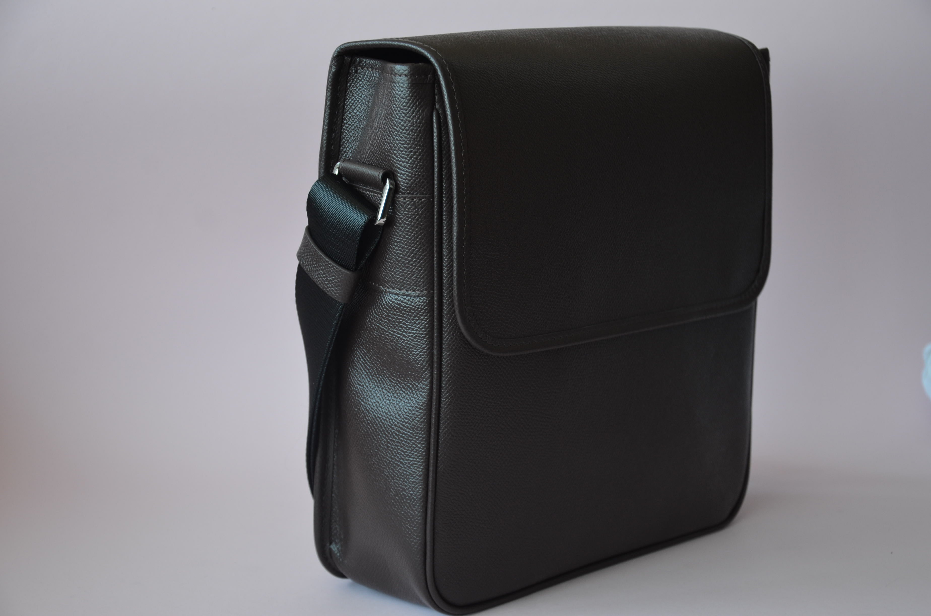 Deri Askılı Erkek Çantası-Kahve