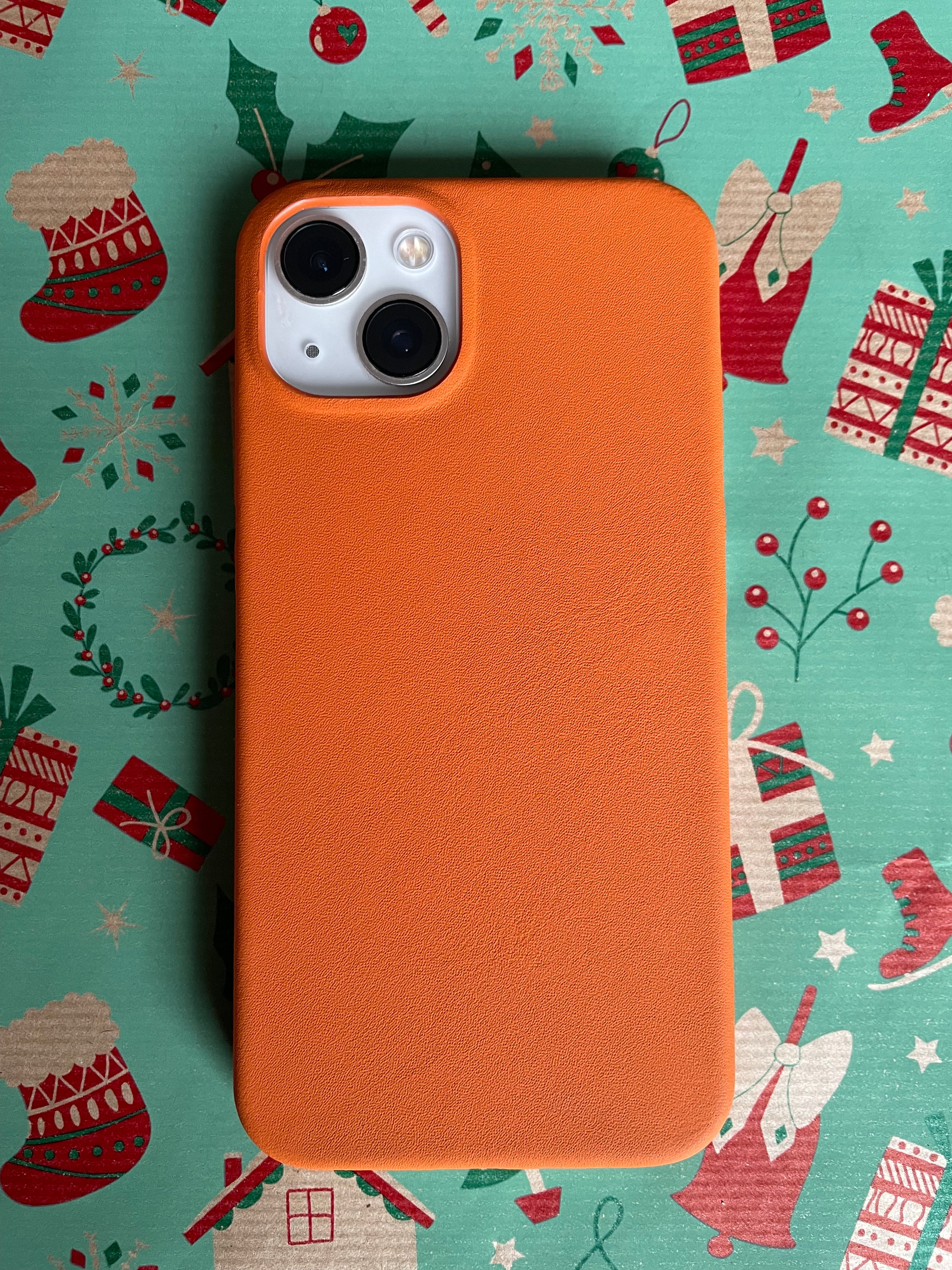 Soft Serisi Turuncu Deri iPhone Kılıfı