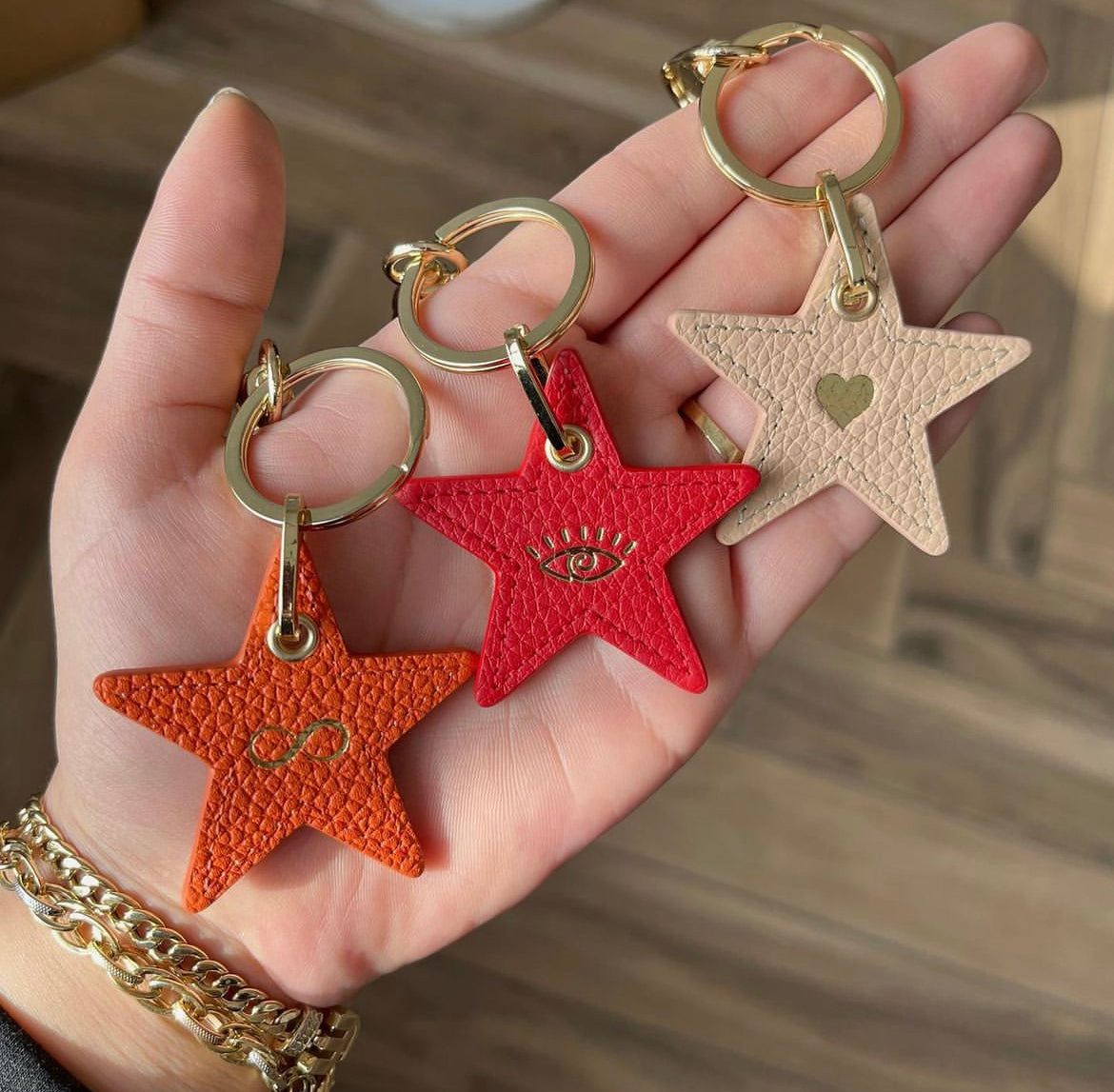 Yıldız Anahtarlık - Su Yılanı Bej