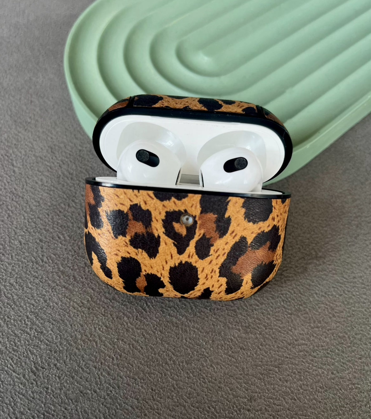 Deri Airpods Pro Kılıfı - Leopar